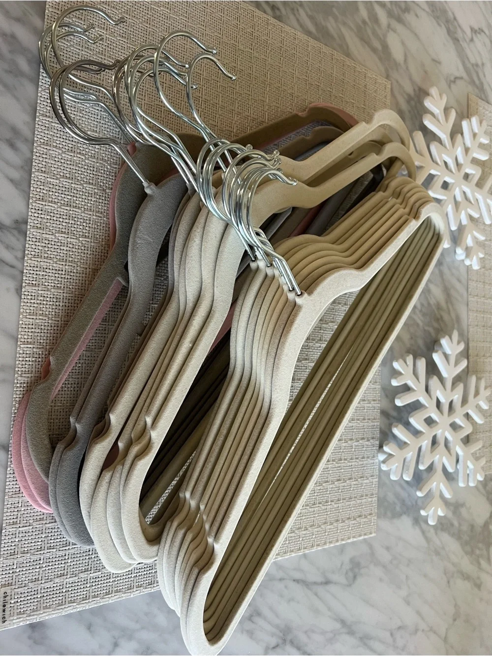 30 velvet hangers